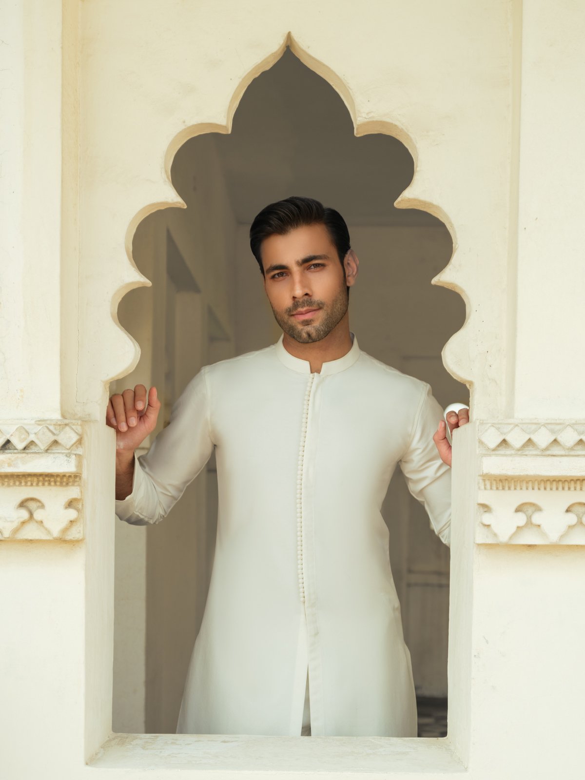 Men Off-White Solid Kurta With Pyjamas